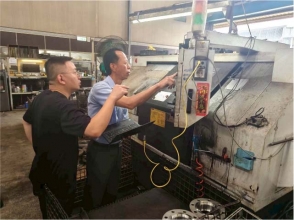 學院偕同顧問拜訪東桐企業